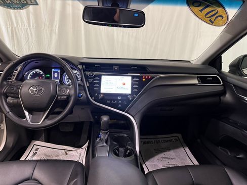 Used 2018 Toyota Camry SE image 36
