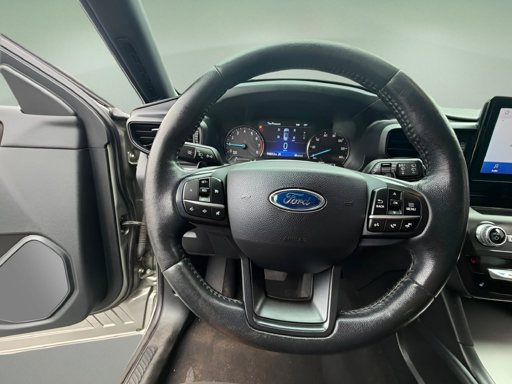 Used 2020 Ford Explorer XLT w/ Comfort Package AWD/4WD image 10