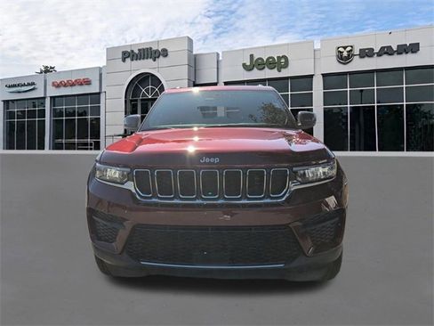 New 2025 Jeep Grand Cherokee Laredo X image 9