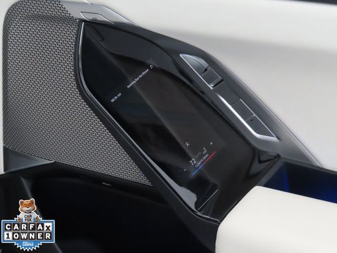 Used 2023 BMW 760i xDrive w/ Executive Package image 29