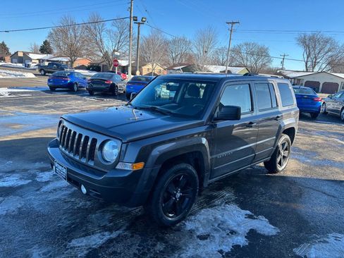 Used 2016 Jeep Patriot Latitude image 6