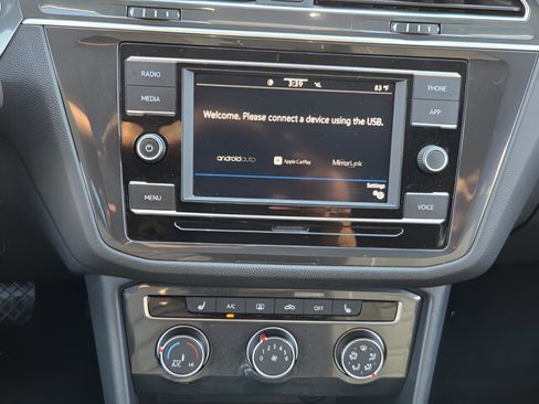 Used 2022 Volkswagen Tiguan S image 18