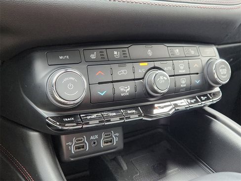 Used 2022 Dodge Durango R/T w/ Tow 'N Go Package image 13