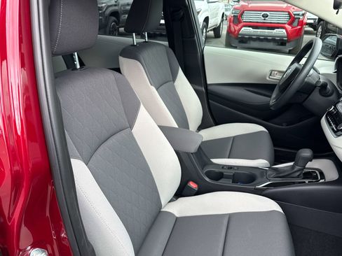 Used 2026 Toyota Corolla LE w/ LE Premium Package image 16