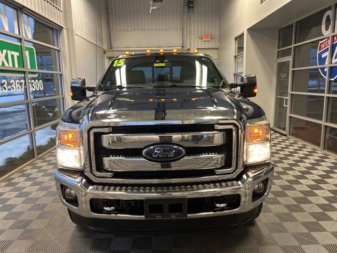 Used 2015 Ford F250 Lariat w/ Lariat Ultimate Package image 2