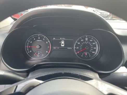 Used 2024 Kia Forte LXS image 18