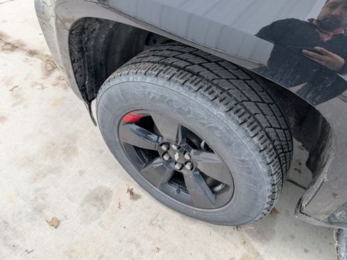 Used 2021 Chevrolet Colorado LT w/ Redline Special Edition image 9