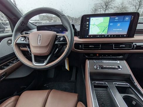 New 2026 Lincoln Aviator Reserve w/ Luxury Package image 13