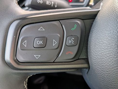 Used 2025 Jeep Wrangler Unlimited Rubicon w/ Convenience Group image 19