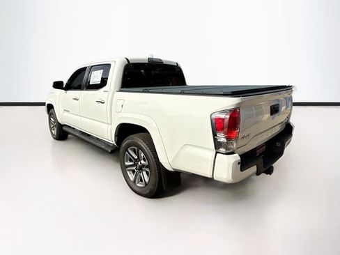 Used 2019 Toyota Tacoma Limited image 8