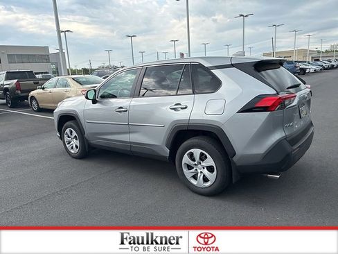 Used 2025 Toyota RAV4 LE AWD/4WD image 11