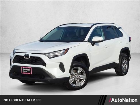 Used 2024 Toyota RAV4 XLE FWD image 1