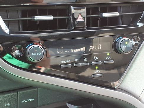 Used 2023 Toyota Camry XSE w/ Navigation Package image 25