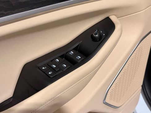 Used 2026 Jeep Grand Cherokee L Limited w/ Luxury Tech Group II RWD image 14