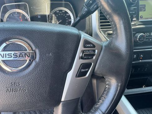 Used 2017 Nissan Titan SL w/ SL Towing Convenience Package RWD image 17