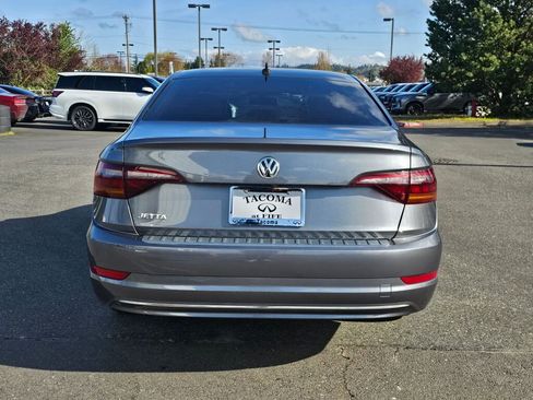Used 2019 Volkswagen Jetta SE FWD image 6
