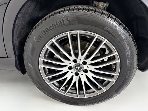 Certified 2026 Mercedes-Benz GLC 300 image 30