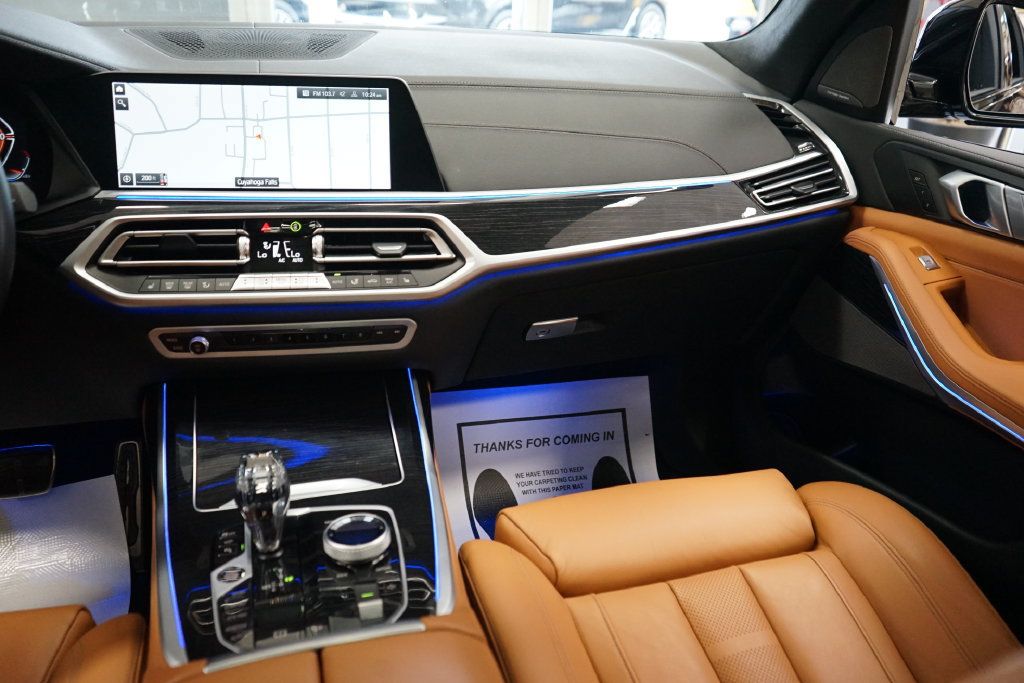 Used 2022 BMW X7 xDrive40i w/ M Sport Package AWD/4WD image 14