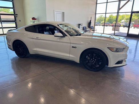 Used 2017 Ford Mustang GT Premium w/ Black Accent Package RWD image 6