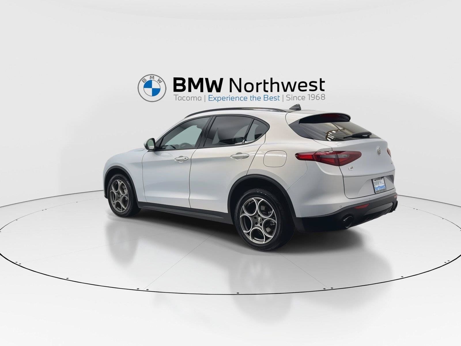 Used 2023 Alfa Romeo Stelvio Sprint AWD/4WD image 12
