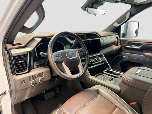 Used 2025 GMC Sierra 3500 Denali w/ Denali Reserve Package AWD/4WD image 9
