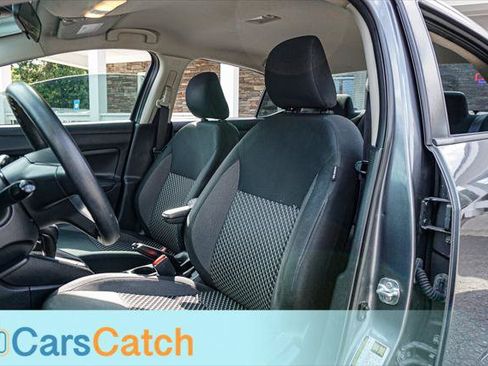 Used 2020 Nissan Versa S FWD image 20