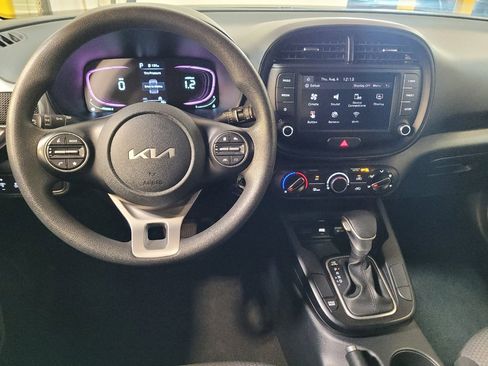 Used 2023 Kia Soul LX FWD image 22