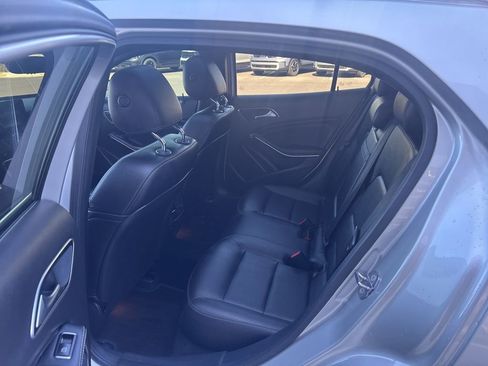 Used 2018 Mercedes-Benz GLA 250 4MATIC image 25