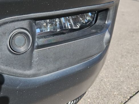 Used 2021 RAM 1500 Big Horn w/ Built-to-serve Edition image 12