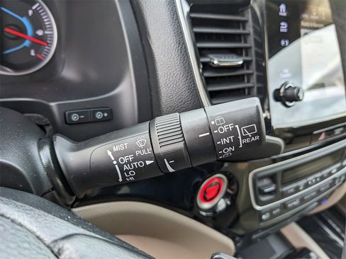 Used 2021 Honda Pilot Elite image 38