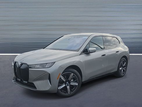 New 2026 BMW iX xDrive45 image 1