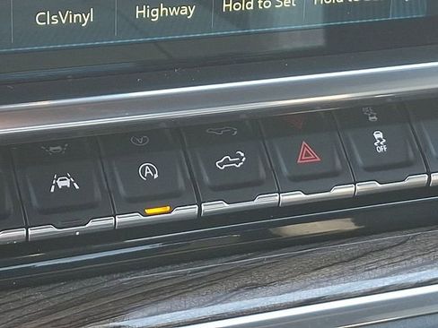 Used 2024 Chevrolet Silverado 1500 LT Trail Boss image 28