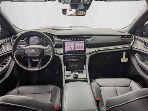 New 2025 Jeep Grand Cherokee L Limited image 14