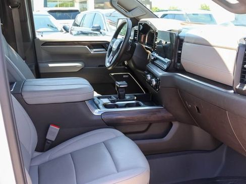 Used 2025 GMC Sierra 1500 SLT w/ SLT Premium Plus Package AWD/4WD image 21