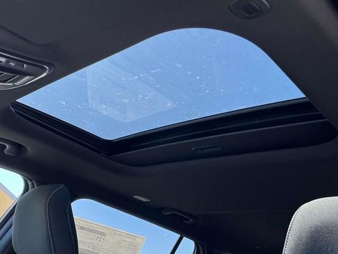 New 2025 Jeep Grand Cherokee L Laredo image 11