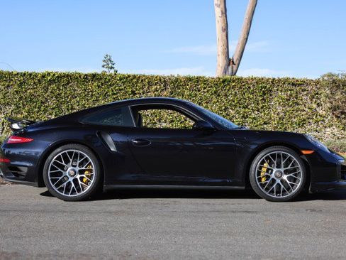 Used 2015 Porsche 911 Turbo S image 6