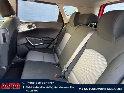 Used 2024 Kia Soul LX w/ Option Group 015 FWD image 24
