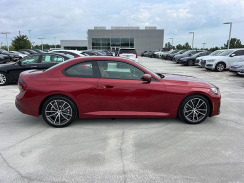 Used 2025 BMW 230i Coupe RWD image 4