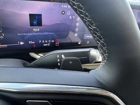Used 2024 Buick Envision Avenir image 26