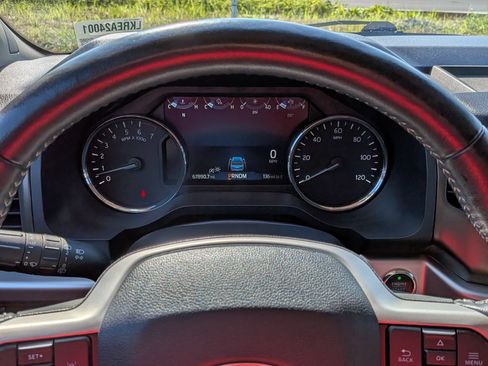Used 2024 Ford Expedition XLT RWD image 20