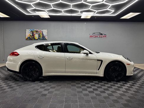 Used 2015 Porsche Panamera 4 image 14