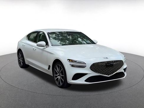 Used 2025 Genesis G70 2.5T AWD/4WD image 3