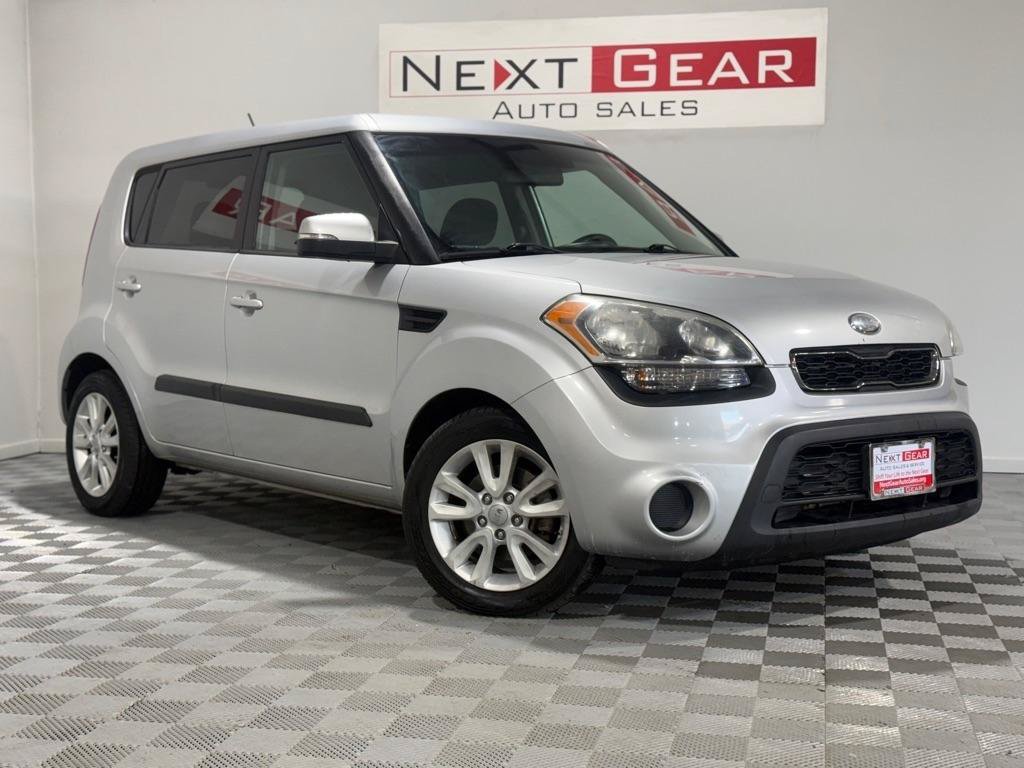 Used 2013 Kia Soul + FWD image 1