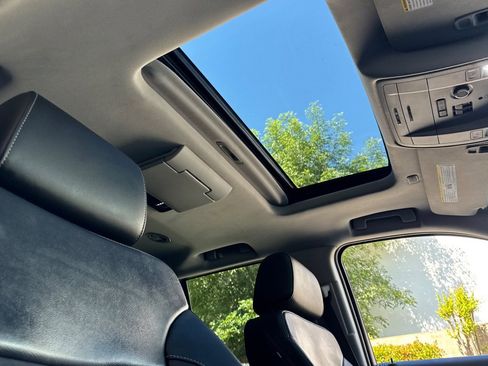 Used 2018 Chevrolet Tahoe LT image 20