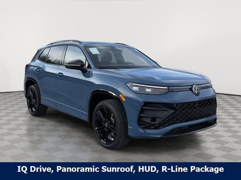 New 2026 Volkswagen Tiguan SE R-Line image 1