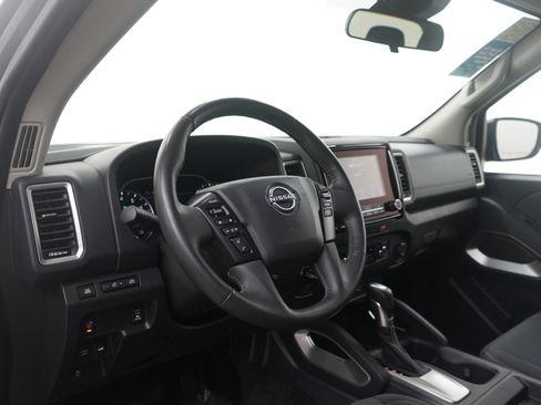 Used 2023 Nissan Frontier SV w/ SV Convenience Package image 18