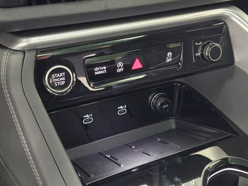 New 2025 Audi Q5 Premium Plus image 16