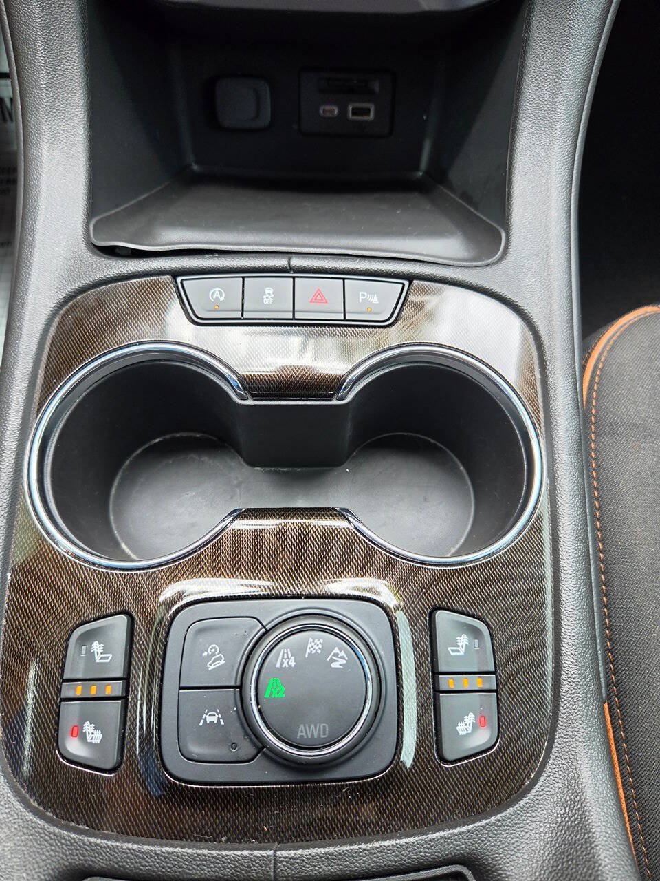 Used 2023 GMC Acadia AT4 AWD/4WD image 25