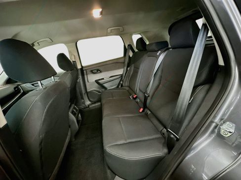 Used 2023 Nissan Rogue S AWD/4WD image 28