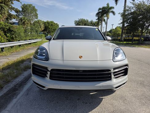 Used 2023 Porsche Cayenne Platinum Edition AWD/4WD image 8